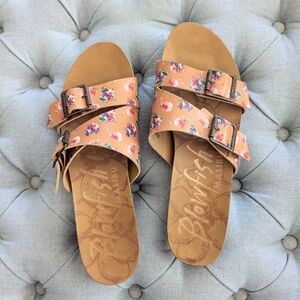 Blowfish sandals 9